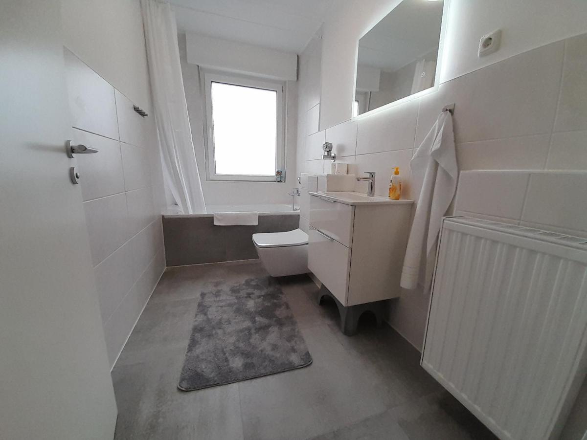 4-Zimmer-Ferienwohnung, Modern, Kueche, Wlan, Netflix Castrop-Rauxel Zewnętrze zdjęcie